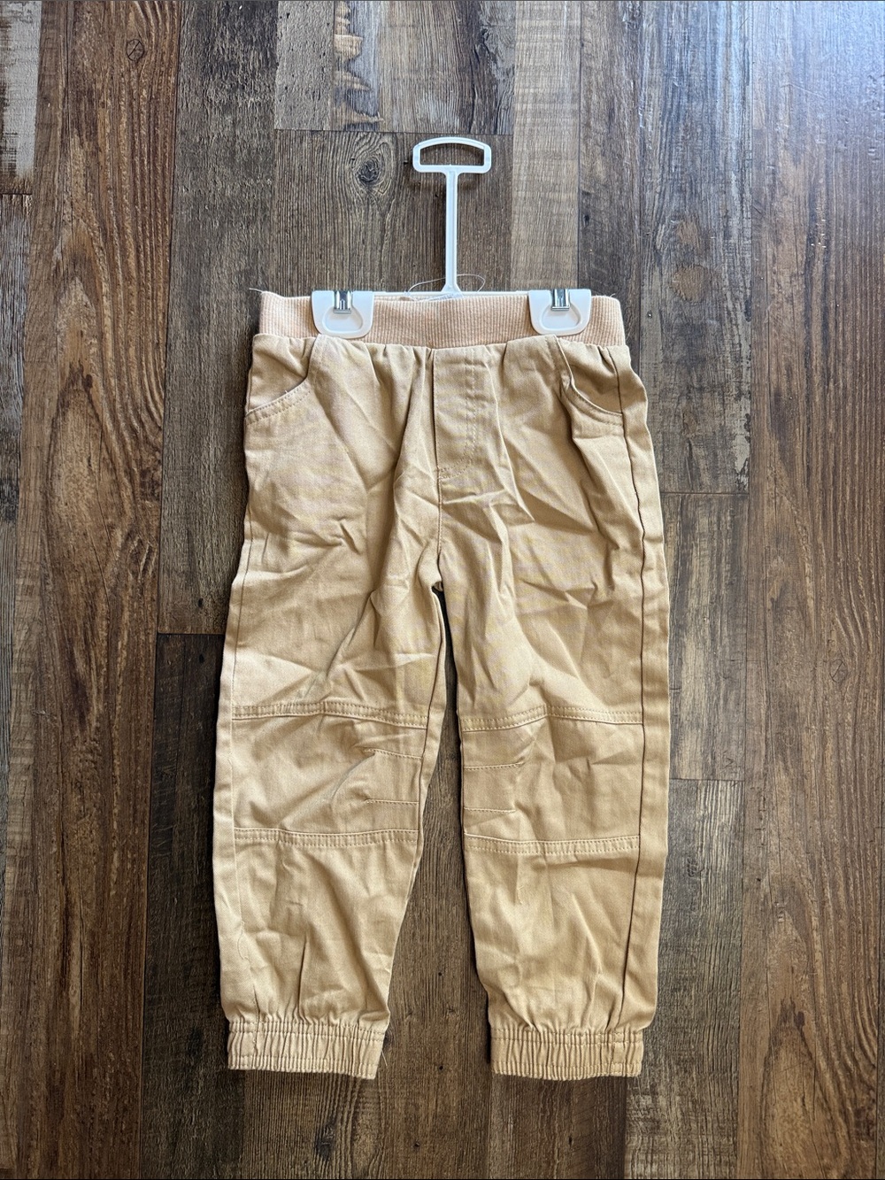 NWT-Boys kids size 5 Tan Jogger Pants with Elastic Waistband